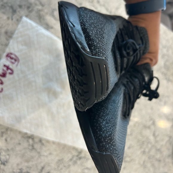 Adidas Swift Run 22 Black on Black - Picture 3 of 7